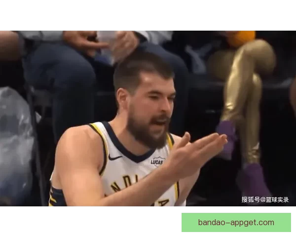 头被打肿也不算犯规祖巴茨回应裁判空接判罚记牢抡肘规则